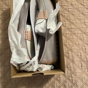 Born Women's Flats in Gray and Pink